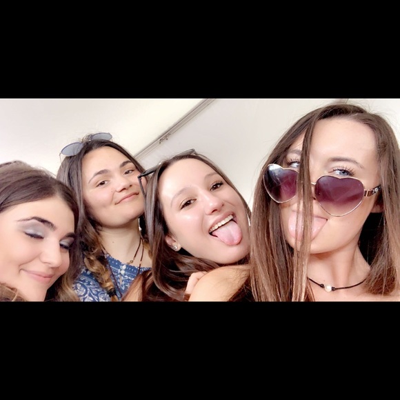 Meet your Posher, Emma - Picture 5 of 5